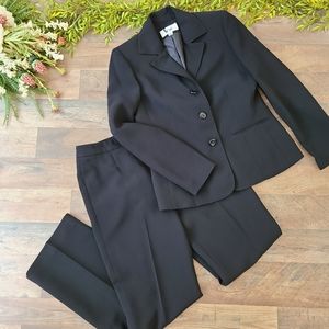 Le Suit • 2 Piece Black Suit Set